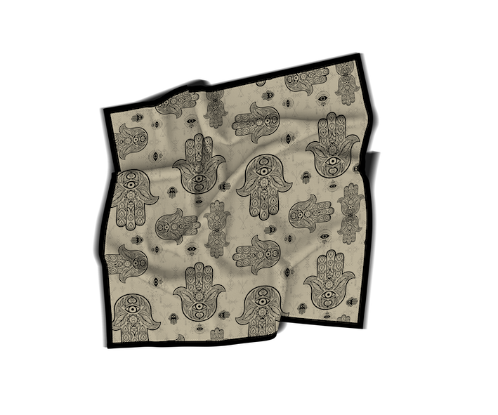 Carré en Soie Technique | Collection Berbère | Khmissa – Ombre Sacrée